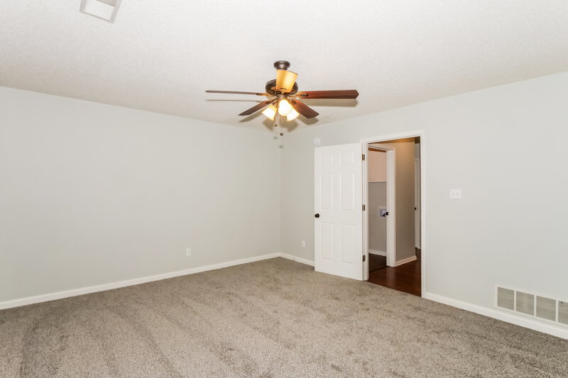 1,920/Mo, 10102 Fox Hunt Dr Olive Branch, MS 38654 Main Bedroom View