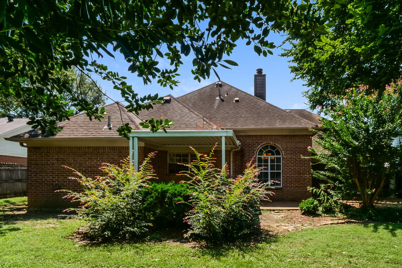 1,920/Mo, 10102 Fox Hunt Dr Olive Branch, MS 38654 Rear View