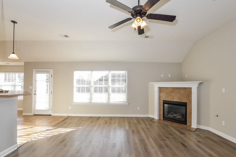 1,840/Mo, 3181 Scott Hill Cir Horn Lake, MS 38637 Living Room View