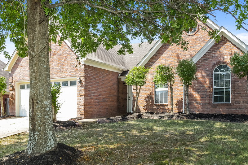 1,945/Mo, 1128 Fredrick Dr Southaven, MS 38671 Front View