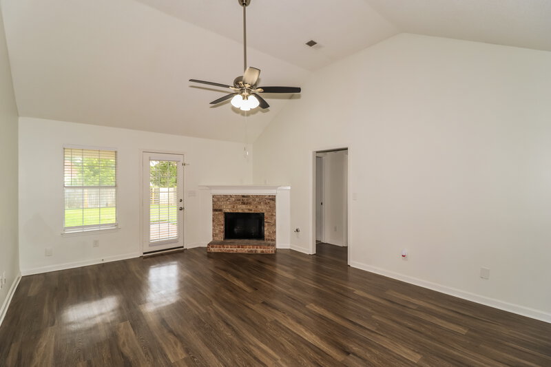 1,840/Mo, 1242 Breezy Valley Dr Cordova, TN 38018 Living Room View