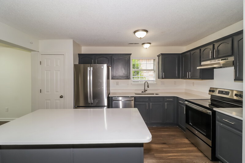 1,840/Mo, 1242 Breezy Valley Dr Cordova, TN 38018 Kitchen View