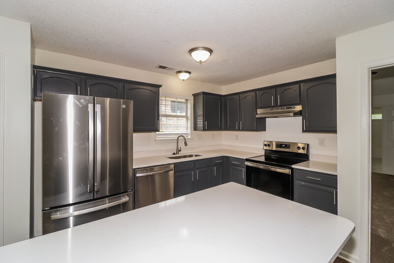 1,840/Mo, 1242 Breezy Valley Dr Cordova, TN 38018 Kitchen View 2