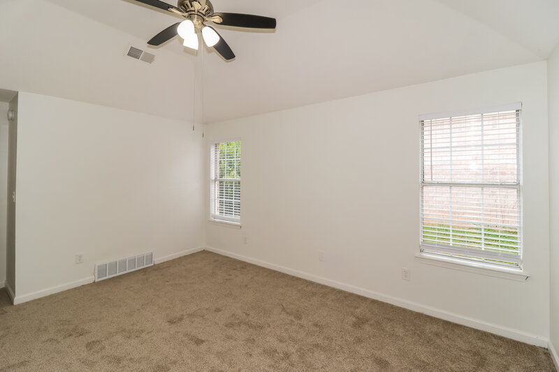 1,840/Mo, 1242 Breezy Valley Dr Cordova, TN 38018 Main Bedroom View 2