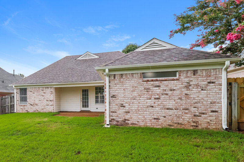 1,840/Mo, 1242 Breezy Valley Dr Cordova, TN 38018 Rear View 2