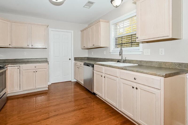 1,945/Mo, 4101 Sidlehill Dr Olive Branch, MS 38654 Kitchen View
