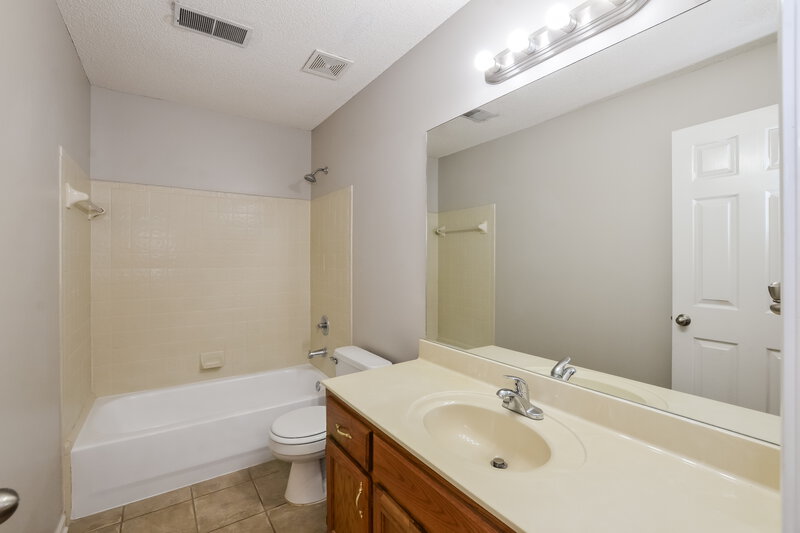 3,380/Mo, 6741 Crystal Dr Olive Branch, MS 38654 Bathroom View