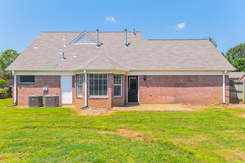 2,520/Mo, 6778 Branch Estates Dr Olive Branch, MS 38654 Rear View