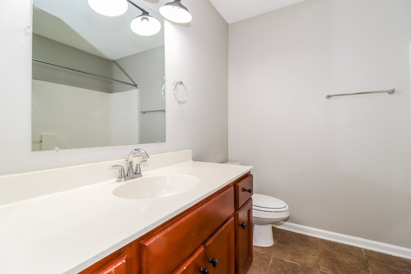 2,870/Mo, 5051 Will Fall Rd Bartlett, TN 38002 Bathroom View