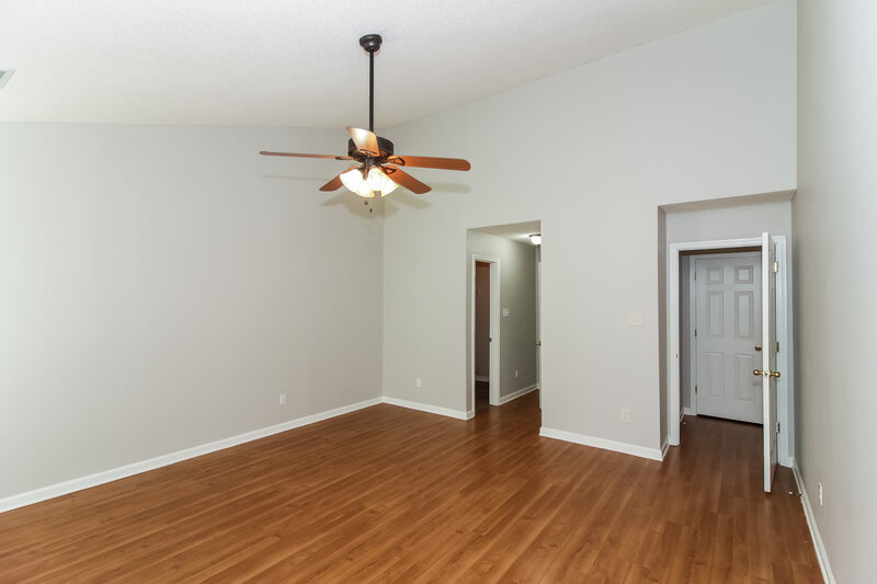 2,050/Mo, 65 Arborlon Cv Oakland, TN 38060 Main Bedroom View 2