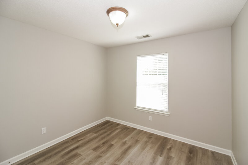 2,050/Mo, 65 Arborlon Cv Oakland, TN 38060 Bedroom View 2