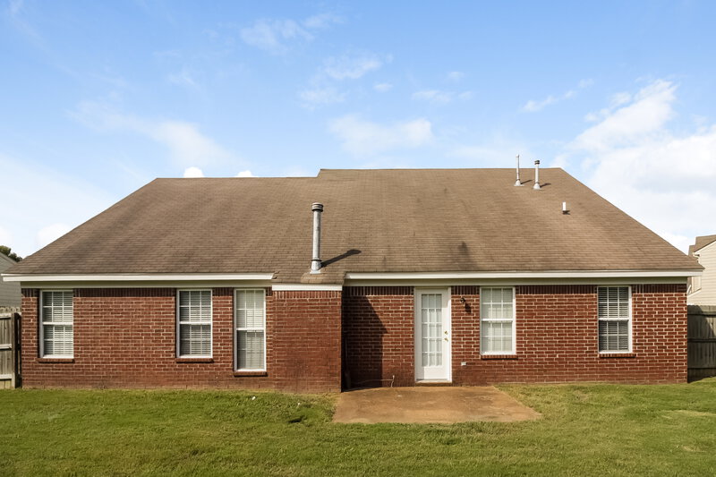 2,050/Mo, 65 Arborlon Cv Oakland, TN 38060 Rear View