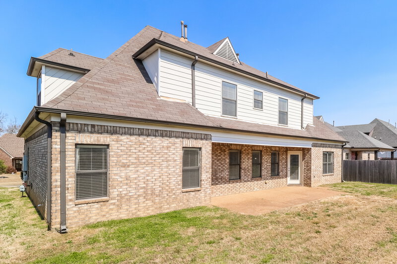 2,565/Mo, 30 Whispering Creek Dr Oakland, TN 38060 Rear View