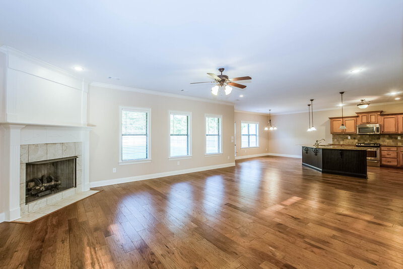 4,170/Mo, 65 Ridgefield Dr Oakland, TN 38060 Living Room View 2