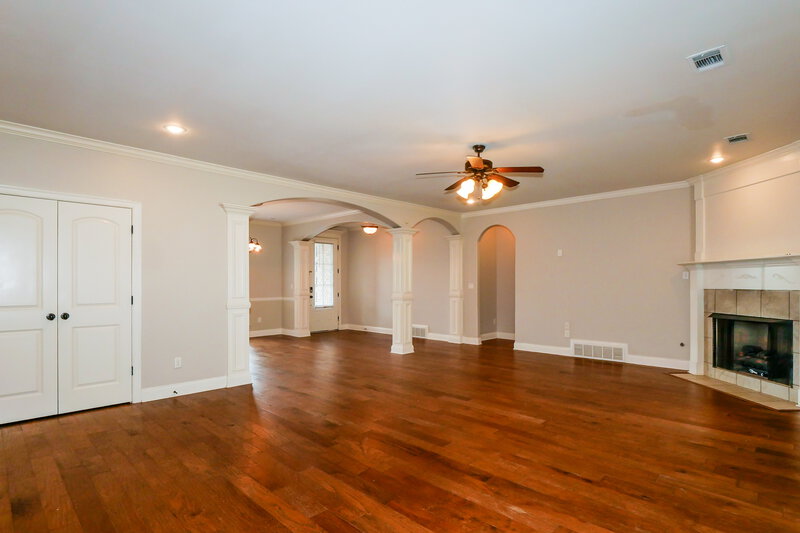 2,540/Mo, 65 Ridgefield Dr Oakland, TN 38060 Living Room View 2