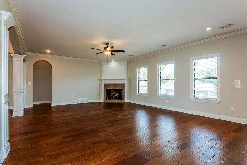 2,480/Mo, 55 Misty Meadows Cv Oakland, TN 38060 Living Room View 2