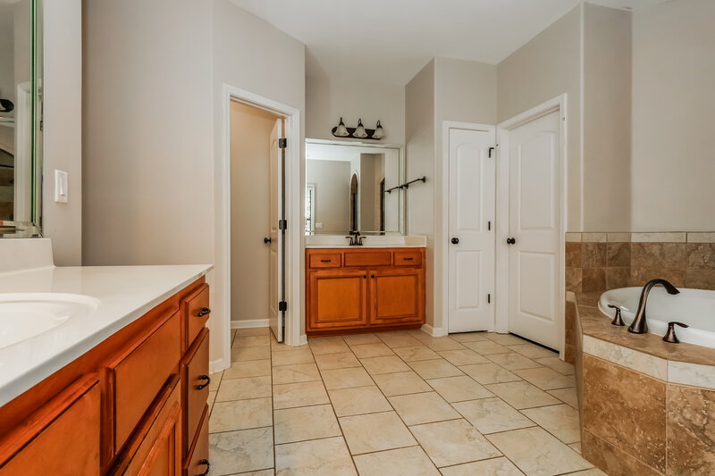 2,480/Mo, 55 Misty Meadows Cv Oakland, TN 38060 Main Bathroom View