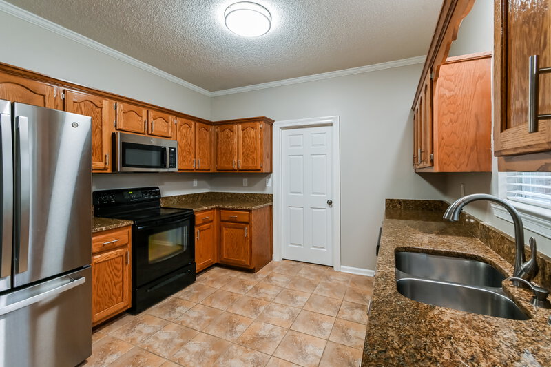 2,040/Mo, 6669 Sandbourne W Olive Branch, MS 38654 Kitchen View