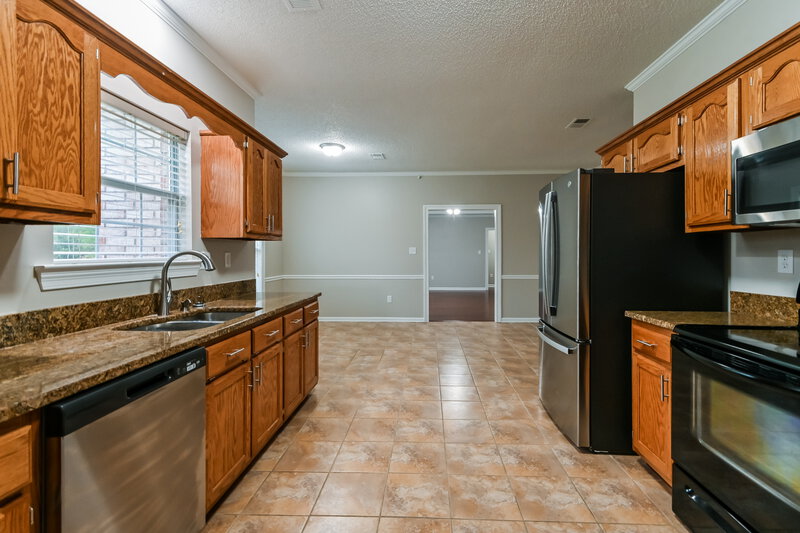 2,040/Mo, 6669 Sandbourne W Olive Branch, MS 38654 Kitchen View 2