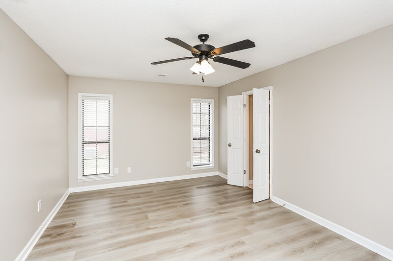 2,105/Mo, 198 N Parkway St Hernando, MS 38632 Main Bedroom View