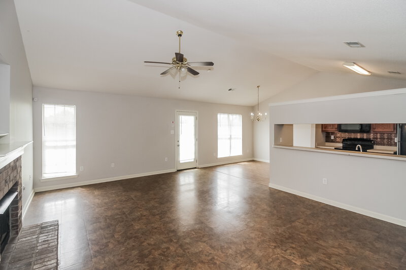 1,610/Mo, 6357 Magnolia Lakes Dr Olive Branch, MS 38654 Living Room View 2