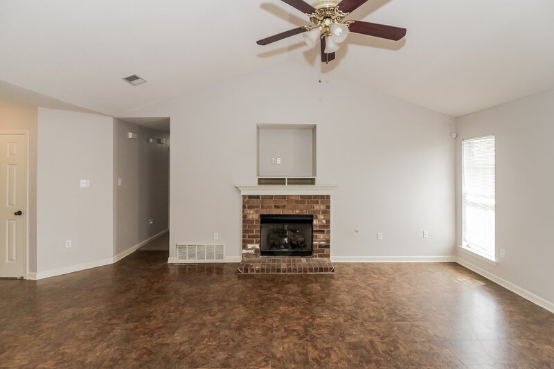 1,610/Mo, 6357 Magnolia Lakes Dr Olive Branch, MS 38654 Living Room View 3