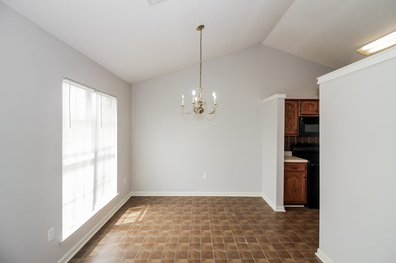 1,610/Mo, 6357 Magnolia Lakes Dr Olive Branch, MS 38654 Dining Room View 2