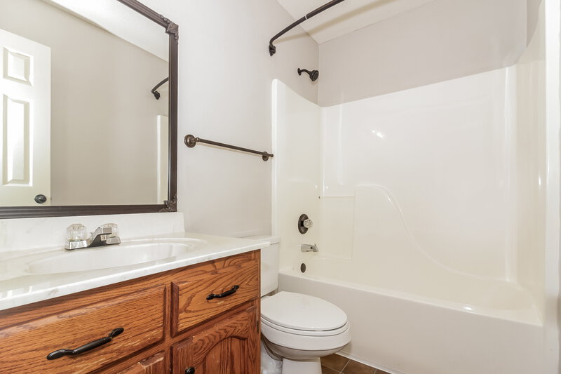 1,610/Mo, 6357 Magnolia Lakes Dr Olive Branch, MS 38654 Bathroom View