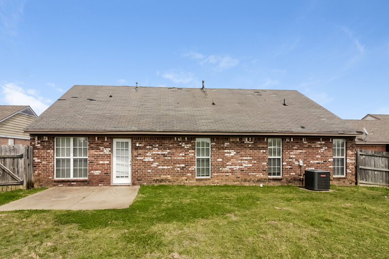1,610/Mo, 6357 Magnolia Lakes Dr Olive Branch, MS 38654 Rear View