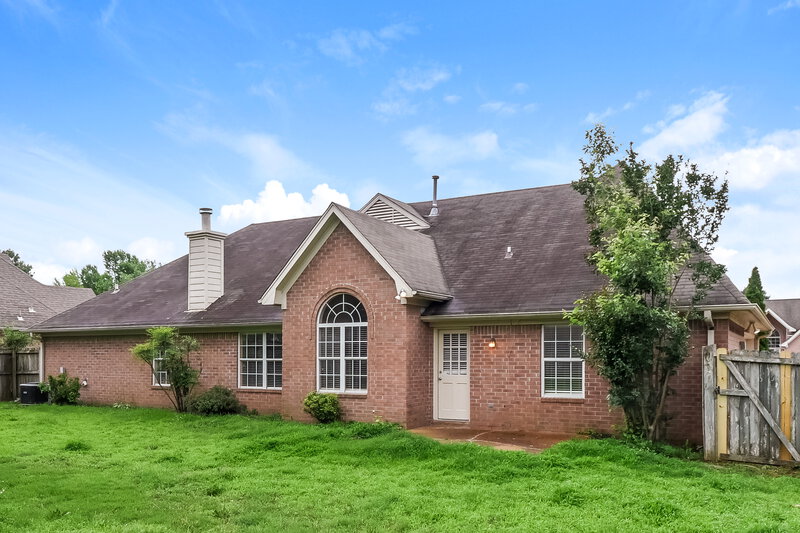 2,265/Mo, 6658 Raner Cv Arlington, TN 38002 Rear View