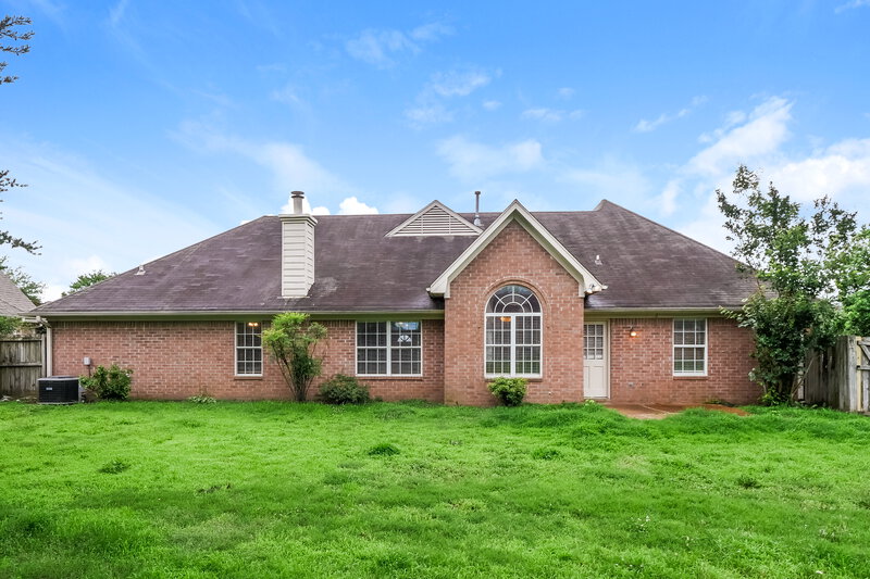 2,265/Mo, 6658 Raner Cv Arlington, TN 38002 Rear View 2