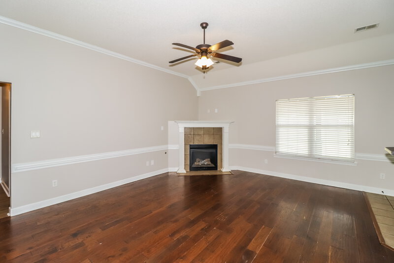 2,155/Mo, 8374 Blue Ridge Dr Southaven, MS 38672 Living Room View