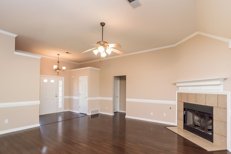 2,920/Mo, 2363 Bethany Dr Southaven, MS 38672 Living Room View 2