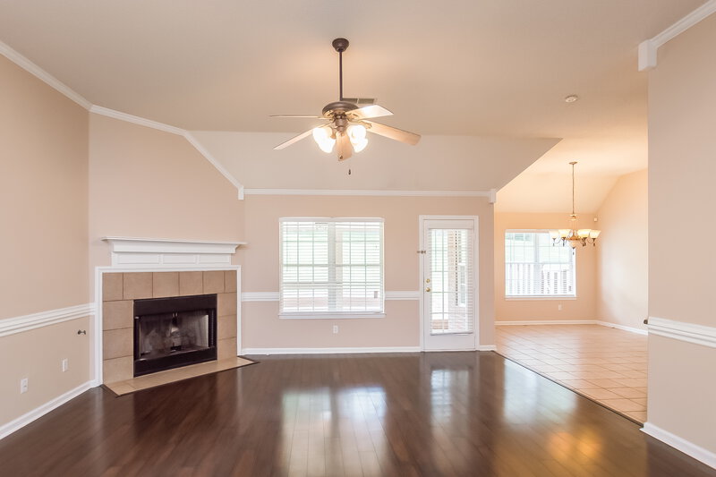 2,920/Mo, 2363 Bethany Dr Southaven, MS 38672 Living Room View 3