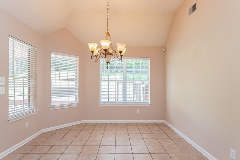 2,920/Mo, 2363 Bethany Dr Southaven, MS 38672 Dining Room View