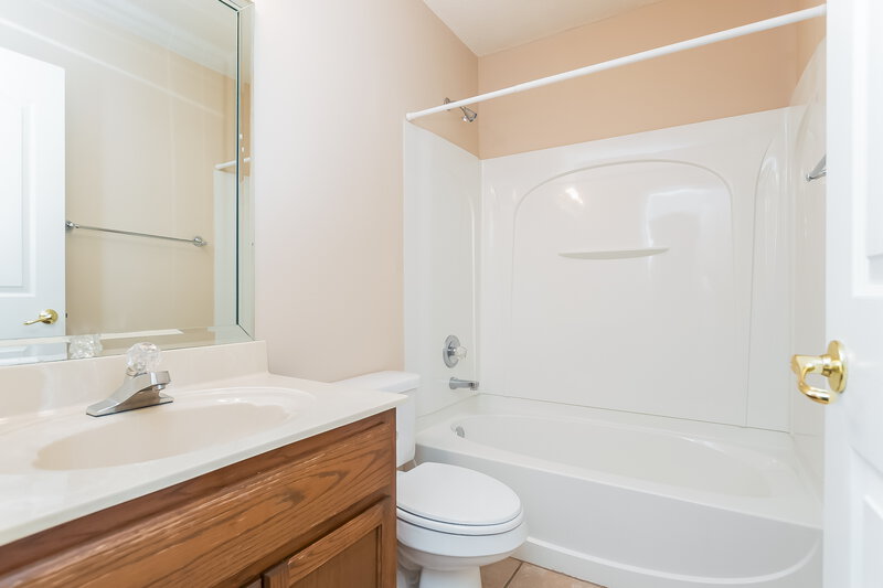 2,920/Mo, 2363 Bethany Dr Southaven, MS 38672 Bathroom View