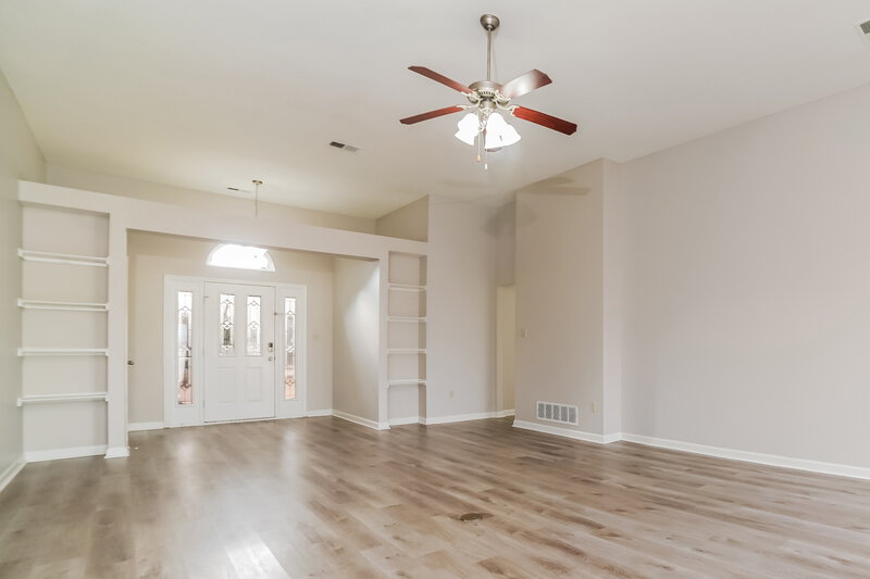 2,255/Mo, 2104 Ansley Park N Southaven, MS 38672 Living Room View
