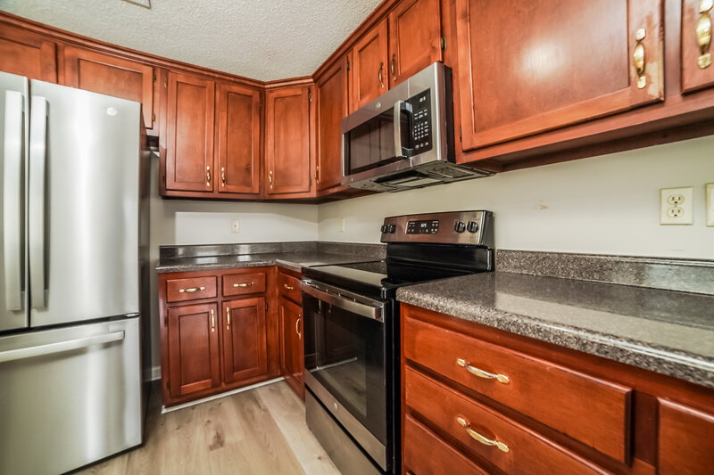 2,255/Mo, 2104 Ansley Park N Southaven, MS 38672 Kitchen View