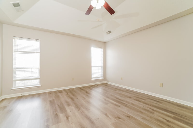 2,255/Mo, 2104 Ansley Park N Southaven, MS 38672 Main Bedroom View 2