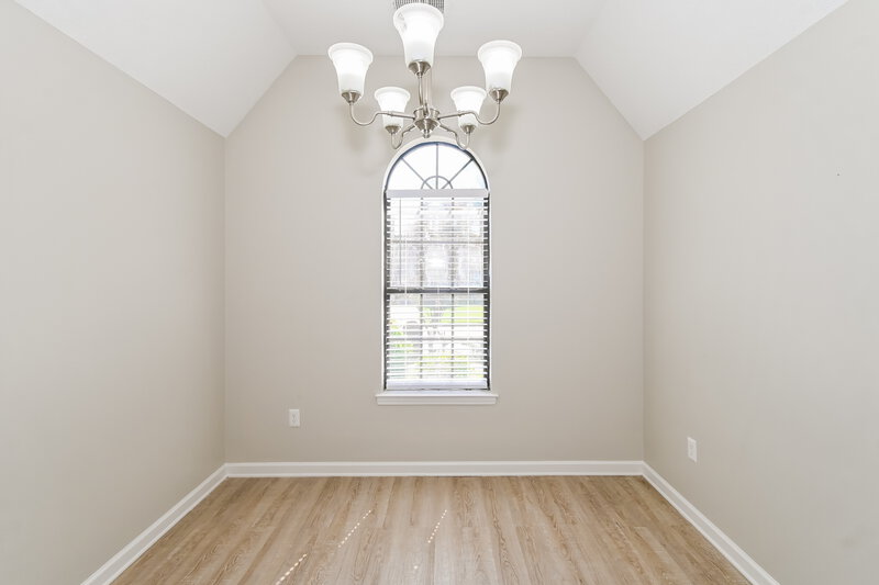 1,800/Mo, 5543 Harvey Pointe Ln Memphis, TN 38125 Dining Room View