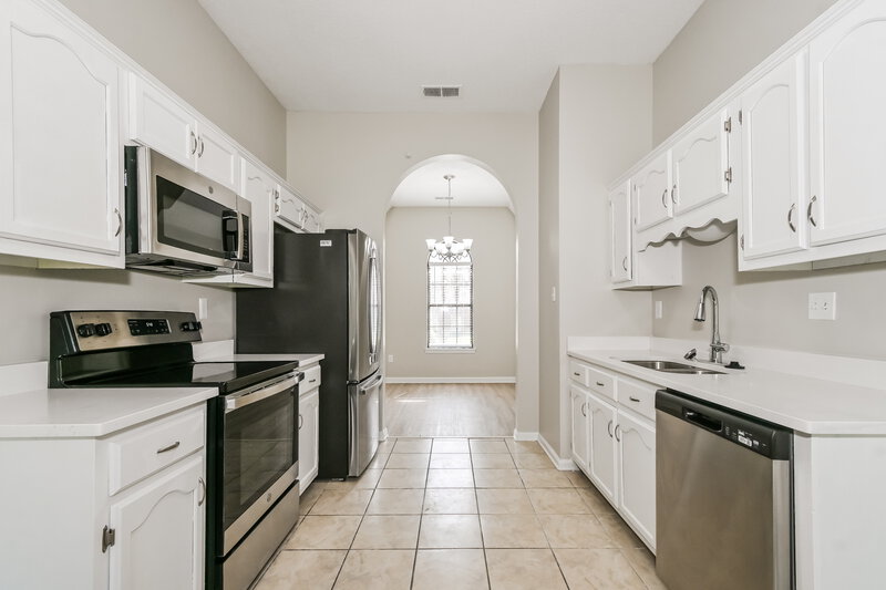 1,800/Mo, 5543 Harvey Pointe Ln Memphis, TN 38125 Kitchen View