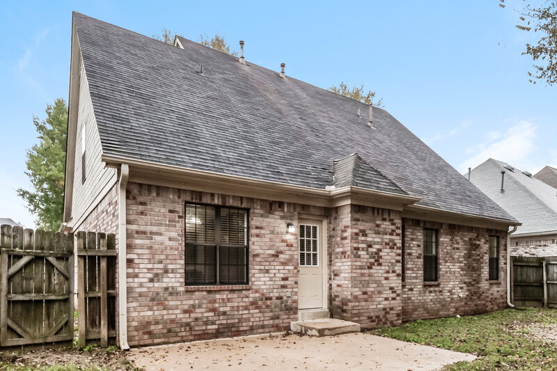 1,990/Mo, 8018 Jills Creek Dr Bartlett, TN 38133 Rear View 2