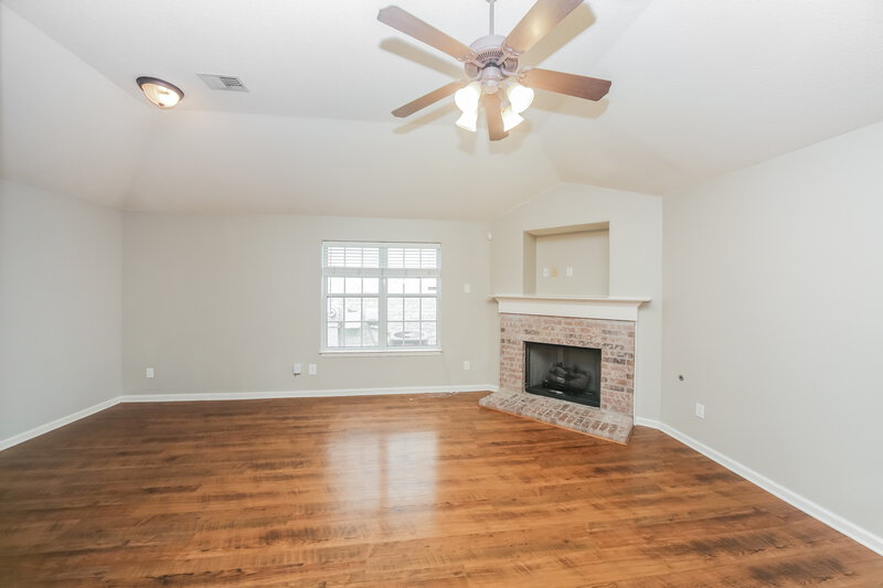1,620/Mo, 1723 Brentford Cv Cordova, TN 38016 Living Room View