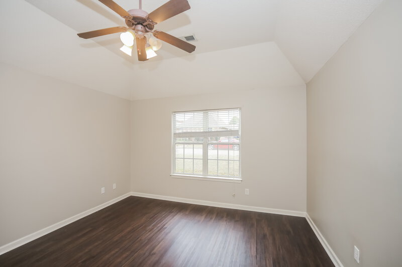 1,620/Mo, 1723 Brentford Cv Cordova, TN 38016 Main Bedroom View