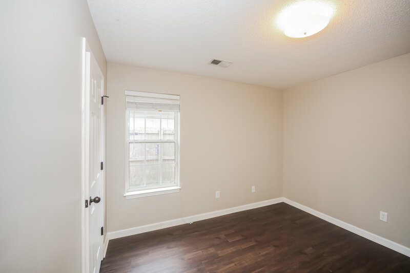 1,620/Mo, 1723 Brentford Cv Cordova, TN 38016 Bedroom View 2