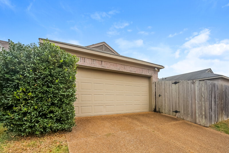 1,620/Mo, 1723 Brentford Cv Cordova, TN 38016 Rear View 2