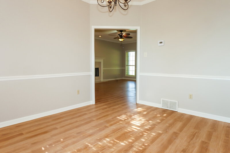 2,400/Mo, 3924 Tamara Dr Bartlett, TN 38135 Dining Room View 2