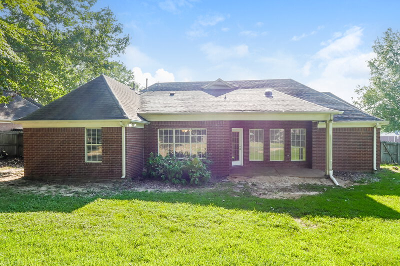 2,400/Mo, 3924 Tamara Dr Bartlett, TN 38135 Rear View