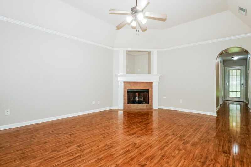 1,770/Mo, 1596 Far Dr Cordova, TN 38016 Living Room View 2