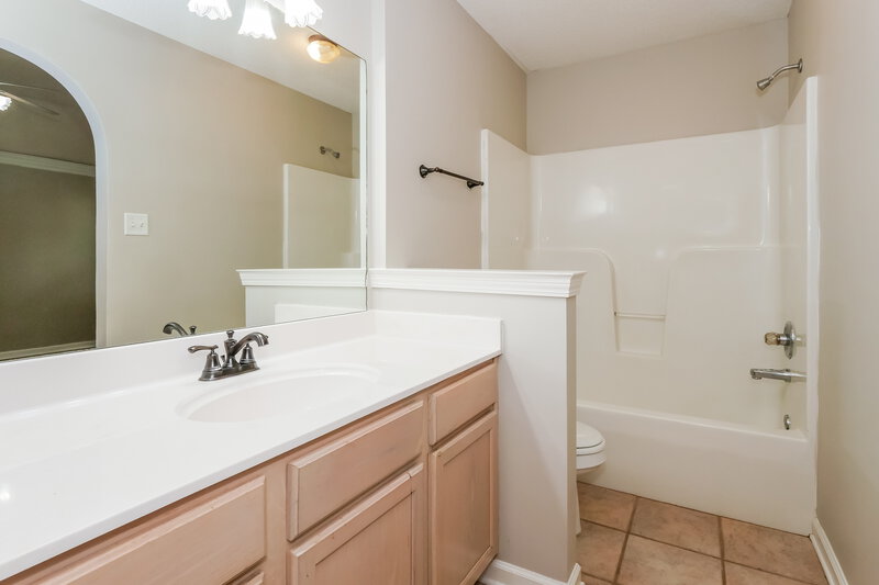 1,770/Mo, 1596 Far Dr Cordova, TN 38016 Main Bathroom View